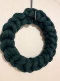 Coroniță decorativă din lână merinos – Verde